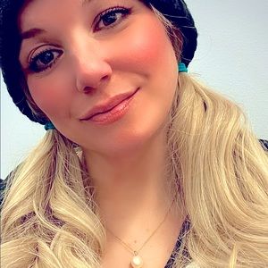 Meet your Posher, Hillypie